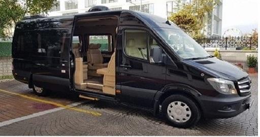 Mercedes-Benz Sprinter  1/15 Pax